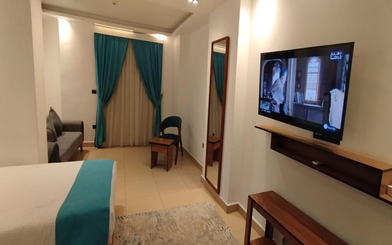 Pyramids Gem Plaza Hotel Kafrat al Jabal Exterior photo